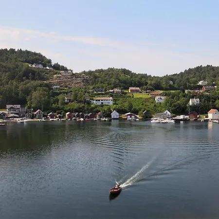 Appartement Cozy In With Kitchen Sveio