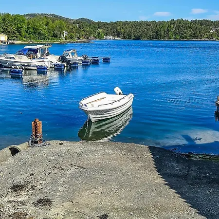 2 Bedroom Awesome Apartment In Sveio *